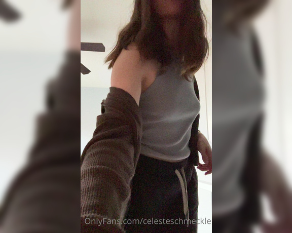 Celeste Schmeckle aka Celesteschmeckle OnlyFans - Just playing around with my butt, maybe I should stick something in it next video… )