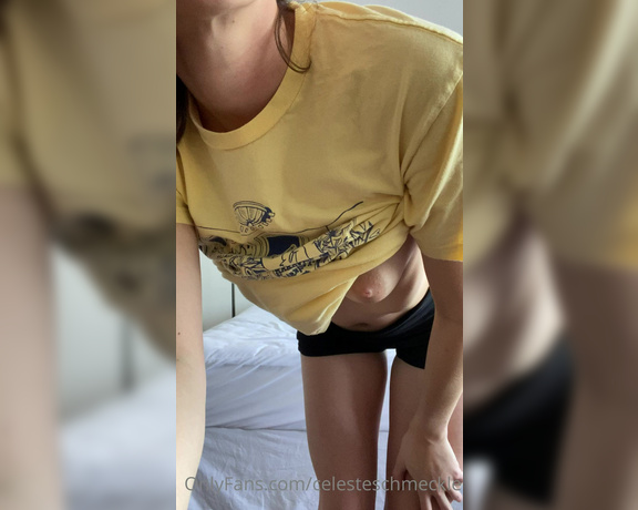 Celeste Schmeckle aka Celesteschmeckle OnlyFans - Don’t you just want to slip into me from behind while I’m cleaning )