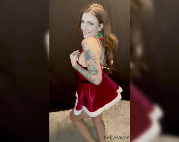Kelly Payne aka Kellypayne OnlyFans - Stripping around the Christmas Tree