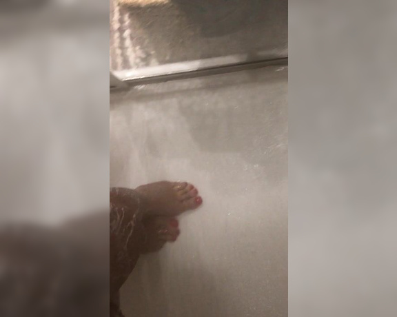 Preeti Babestation aka Preeti_young OnlyFans - Had a lot of requests for a foot fetish video so here is a wet and soapy vid for all you feet lovers