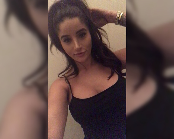 Preeti Babestation aka Preeti_young OnlyFans - Little black dress