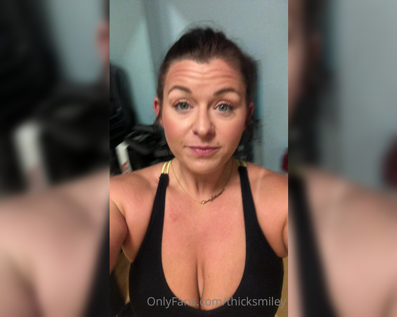 Thick and Sweet aka Thicksmiley OnlyFans - Saturdays light workout 1