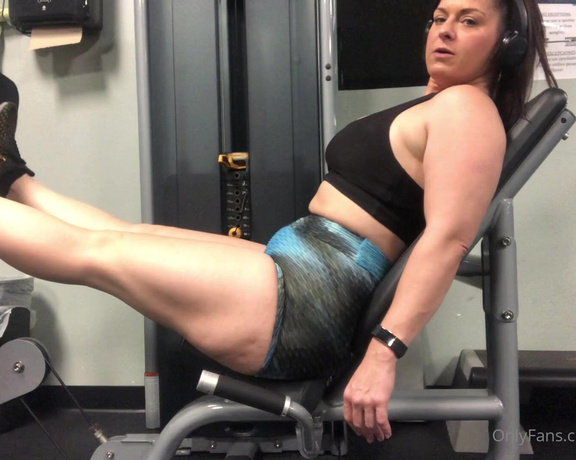 Thick and Sweet aka Thicksmiley OnlyFans - Your sexy gym bunny 2