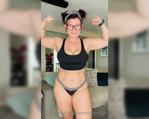 Thick and Sweet aka Thicksmiley OnlyFans - Flirty flexing