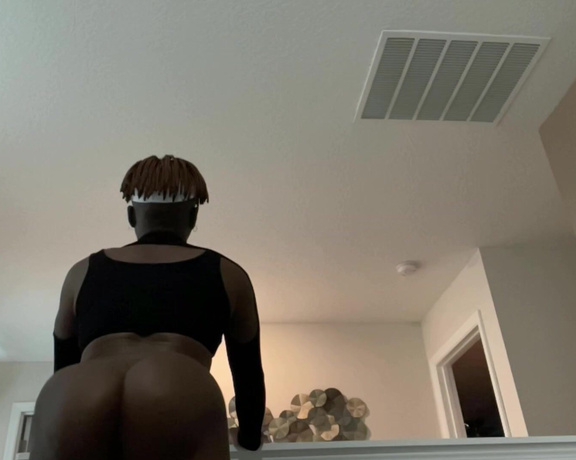 Moe Rayna aka Itsmoeduh OnlyFans - Happy Sunday here’s a slomo clap video for youuuu