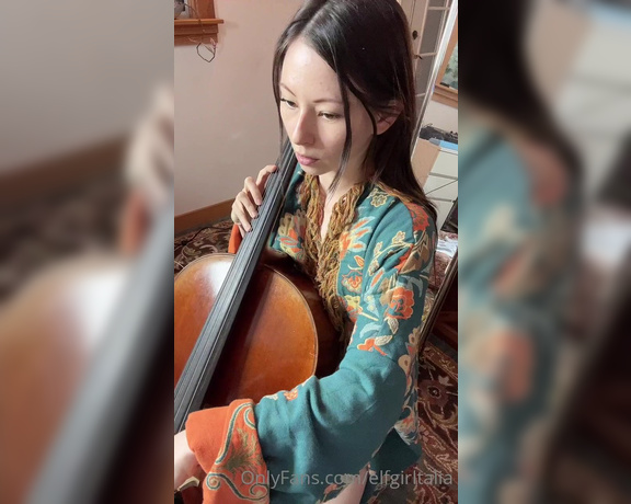 Talia aka Elfgirltalia OnlyFans - Cello in the rain apologies for squeaks Be glad I’m not learning the violin instead 4 lessons