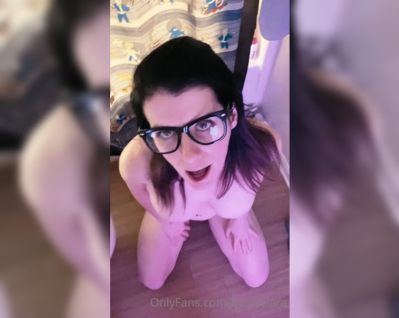 BustyCiara aka Bustyciara OnlyFans - Sometimes you just need a nerdy girl in your life  Tip $5 if you bust on my glasses onlyfansc