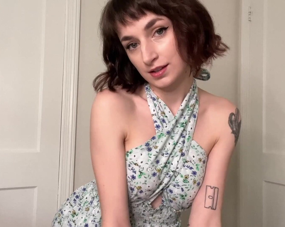 Flora Rodgers aka Florarodgers OnlyFans - Sundress tease for your Sunday