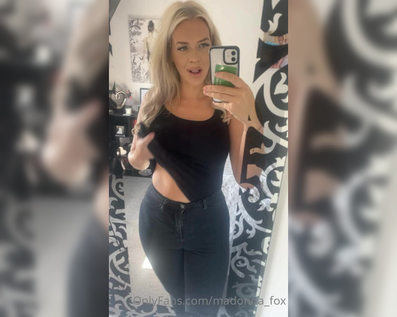 Penny aka Tallgirl_penny OnlyFans - Off to work… looking forward to my live show tonight! Hope to see you there