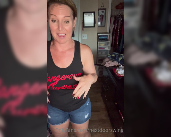 Mrs. Cora Cox aka Nextdoorswing OnlyFans - Weekend shenanigans wrap up! Party bus, stripper pole, sex room, cross, boating…happy Sunday!