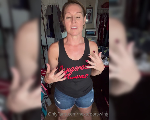 Mrs. Cora Cox aka Nextdoorswing OnlyFans - Weekend shenanigans wrap up! Party bus, stripper pole, sex room, cross, boating…happy Sunday!