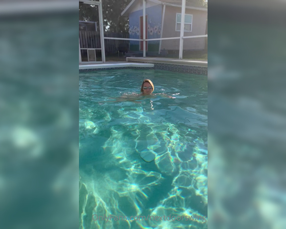 Mrs. Cora Cox aka Nextdoorswing OnlyFans - I love swimming naked!! However, I’m not a fan of sex in the water Too many difficulties! So, put