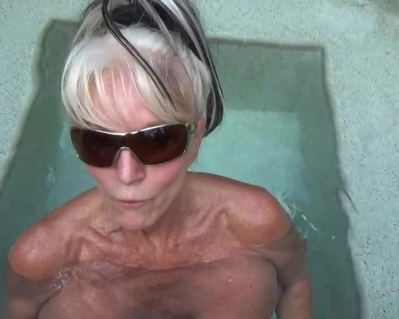 Sally Dangelo - POV hot Tub Blow Job