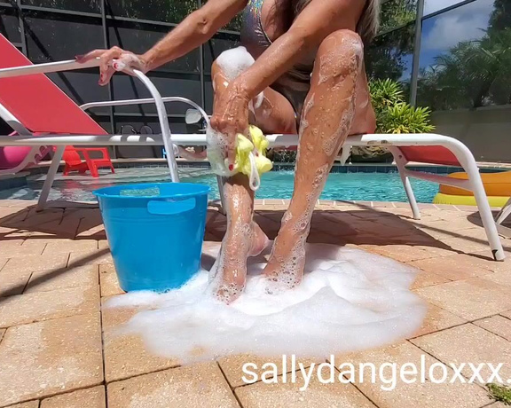 Sally Dangelo - Voyeur poolside foot wash