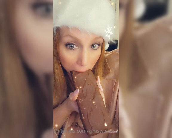 Kim Swallows aka Kimswallows OnlyFans - What happens when you give me chocolate just imagine when its your dick in my mouth 1