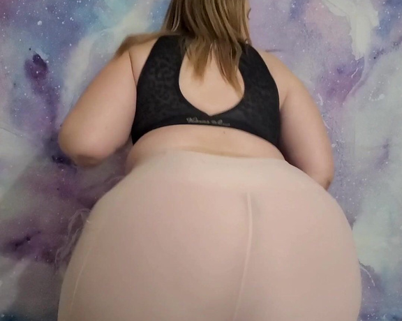Kim Swallows aka Kimswallows OnlyFans - HumpDay booty for all of you