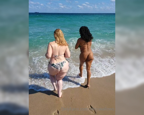 Kim Swallows aka Kimswallows OnlyFans - This is how u make a normal Day at the Beach Sexy with @quincy roee AS always be generous if you