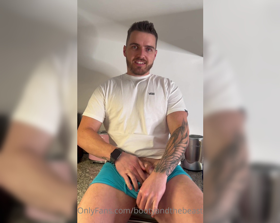 Booty the Beast aka Bootyandthebeast69 OnlyFans - James and I were filming TikTok’s in the kitchen, I snuck off to the bathroom to let you guys in