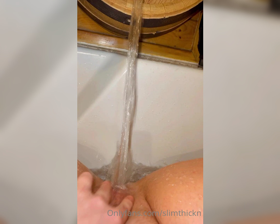 Slimthickn aka Slimthickn OnlyFans - The water feels so good on my pussy 1