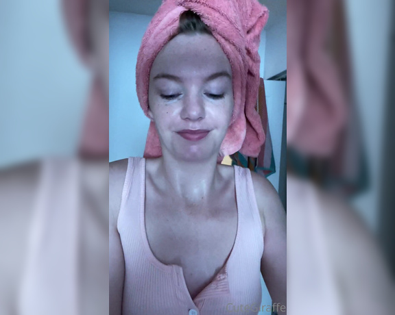 Kendra Clark aka Cutegiraffe OnlyFans - Shower and get ready with me 3 1