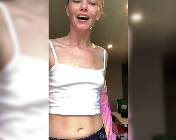 Kendra Clark aka Cutegiraffe OnlyFans - Running day number 7 3 I realized today I say idk if you can see” in my videos all the time because