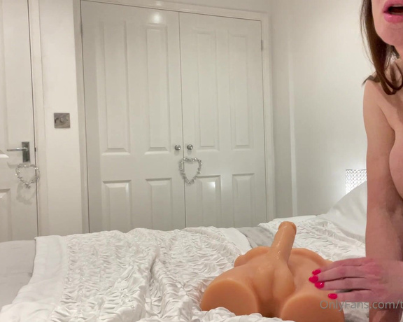 Sophie James aka Thesophiejames OnlyFans - No performance here, no roleplay, no acting I just felt incredibly horny after I had filmed a few