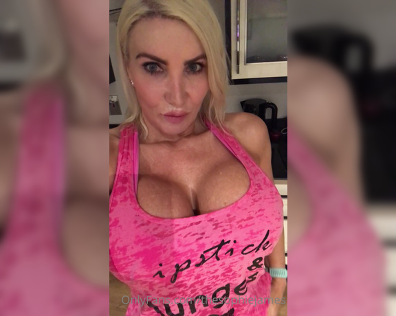 Sophie James aka Thesophiejames OnlyFans - You asked for all the old Twitter videos they are all in the Twitter Throwback Album top of my pro 6