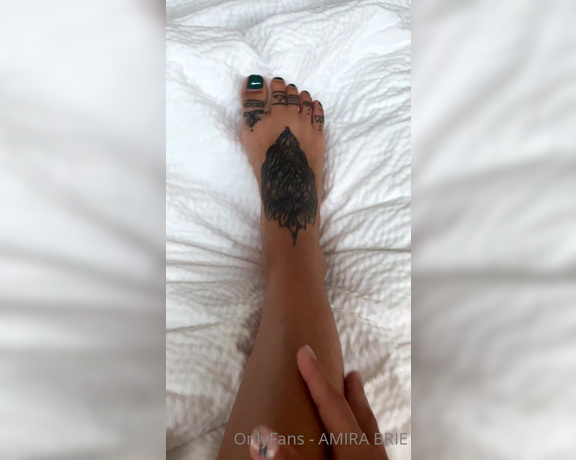 Amira Brie aka Amirabrie OnlyFans - Some pretty little feet and a new anklet Now I could just go for a new pedi 5