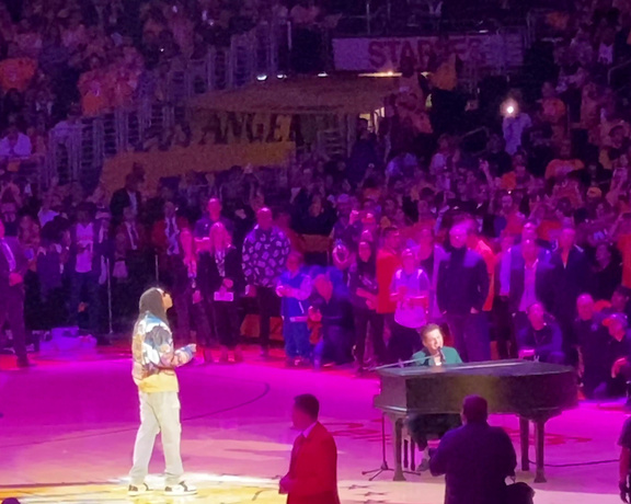 Jasmine Grey aka Jasminegrey OnlyFans - I went to the Lakers game tonight here’s a Lorie Chip from the half time performance