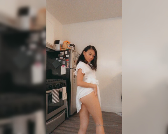 Jasmine Grey aka Jasminegrey OnlyFans - If you saw me in your kitchen, what would you