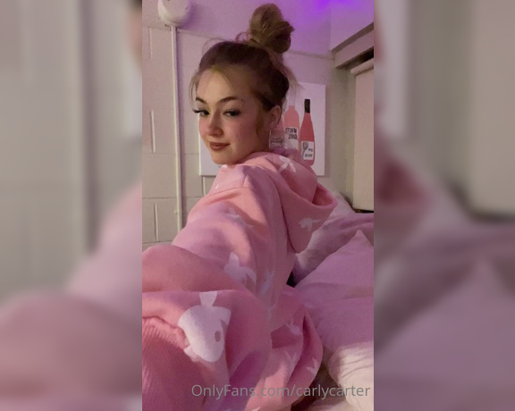 Carly Carter aka Carlycarter OnlyFans - Undress