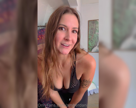 Amber Daniels aka Amberdanielsbabe OnlyFans - WAIT TILL THE END I’m going to start making more videos for you guys What do you want to know!