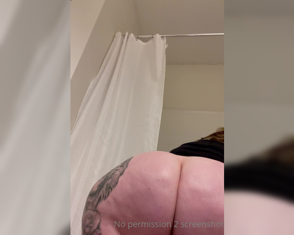 KayyCurvy aka Kayycurvy OnlyFans - Wanna see the whole video Tip me boo I’ll send the uncropped version to you