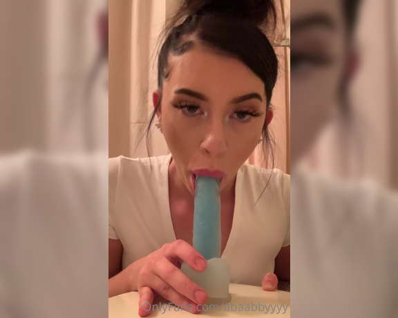 Alyssa babyyy aka Abaabbyyyy OnlyFans - Watch me suck this dildo until I gag and chock on it sucking cock makes my pussy soooo wet