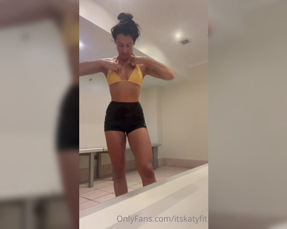 Its Katy Fit aka Itskatyfit OnlyFans - Come and get ready for the sauna with me 2
