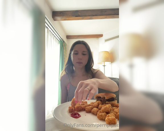 Piper Perri aka Perripiper OnlyFans - I filmed this little clip before filming content I was totally starving ~! But the altitude always