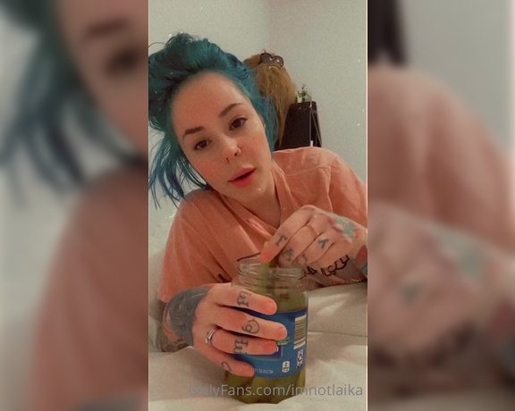 Laiika aka Ihatelaiika OnlyFans - I cried off all my makeup so i thought i would post a wholesome pickle eating video for everyone ins