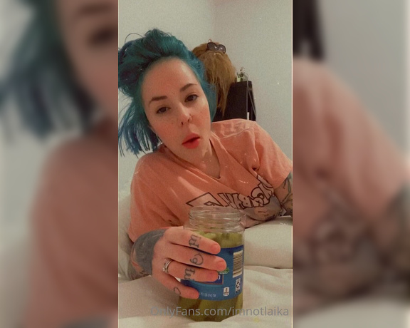 Laiika aka Ihatelaiika OnlyFans - I cried off all my makeup so i thought i would post a wholesome pickle eating video for everyone ins