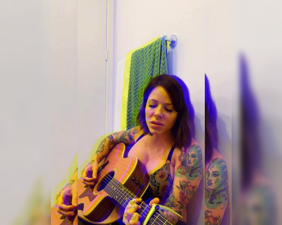 Laiika aka Ihatelaiika OnlyFans - A little music for the music lovers