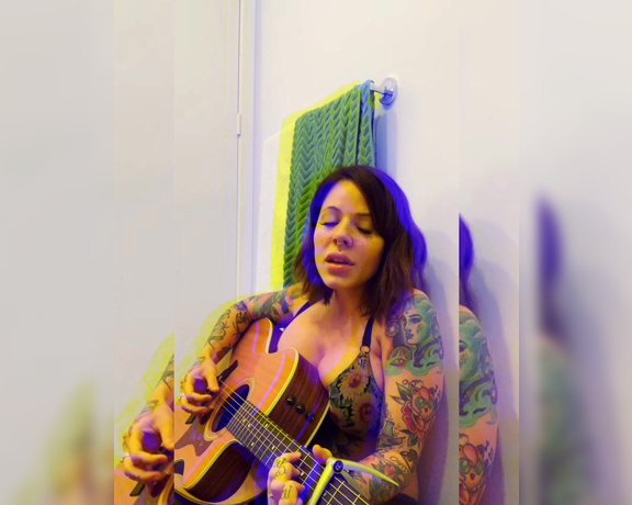 Laiika aka Ihatelaiika OnlyFans - A little music for the music lovers