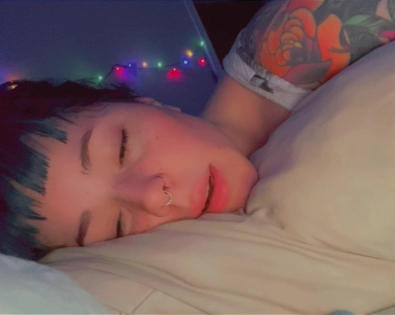 Laiika aka Ihatelaiika OnlyFans - Lil update i got my second covid shot yesterday and i’ve been out cold sleeping ALL day