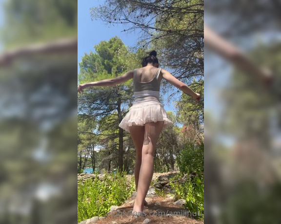 Ami Inu aka Amiiinuu OnlyFans - A collection of naughty pics I’ve managed to sneak in my family vacation 10