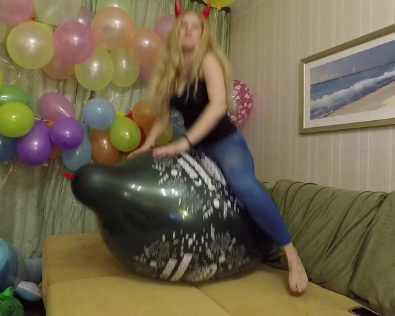 Fetishdreams Katya Riding Birthday Balloon