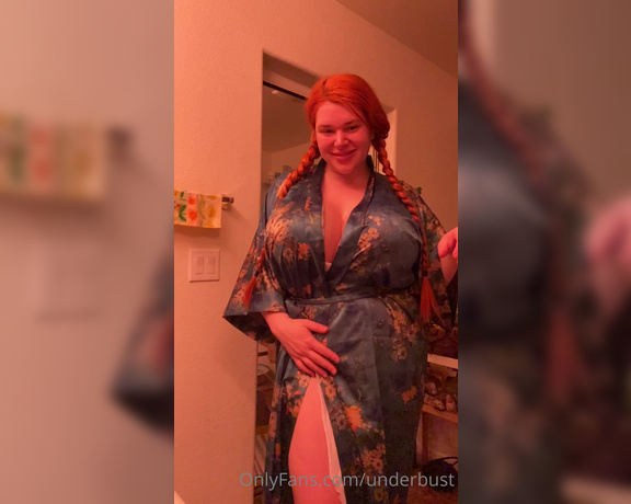 Penny Brown aka Underbust OnlyFans - Tonights robe reveal~