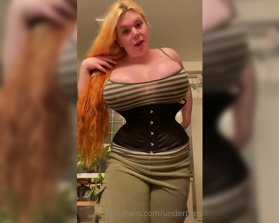 Penny Brown aka Underbust OnlyFans - Corset update! Does anyone here have any plans for this year I’m going to focus on my swamp witch