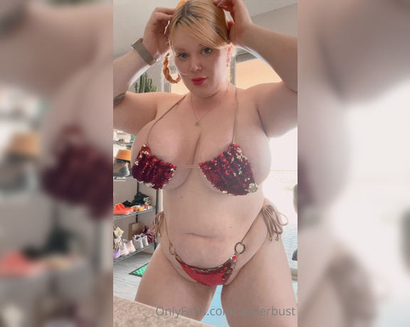 Penny Brown aka Underbust OnlyFans - Bikini weather continues!!