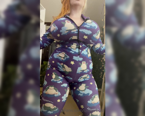 Penny Brown aka Underbust OnlyFans - Its a jiggly snorlax pj type of morning!