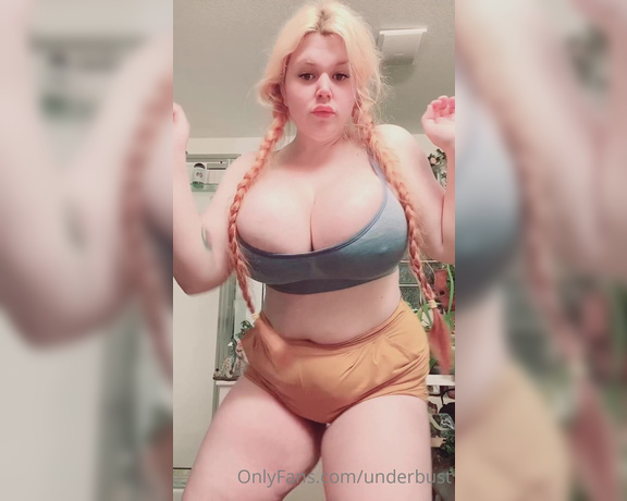 Penny Brown aka Underbust OnlyFans - Wibble wobble wibble wobble jelly on a plate~ 3c (Music Barefoot Musician Summer Soul)