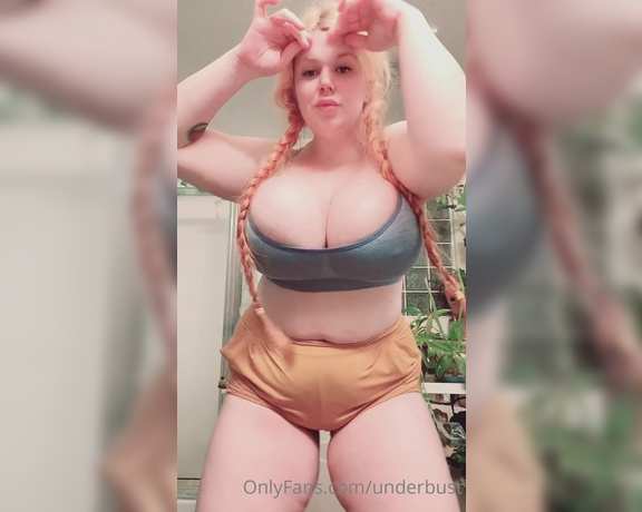 Penny Brown aka Underbust OnlyFans - Wibble wobble wibble wobble jelly on a plate~ 3c (Music Barefoot Musician Summer Soul)
