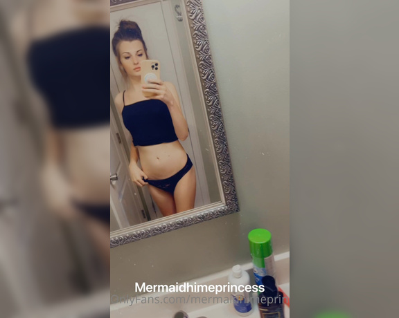 Princess aka Mermaidhimeprincess OnlyFans - A little show off !you can make these panties yours ,dont forget )